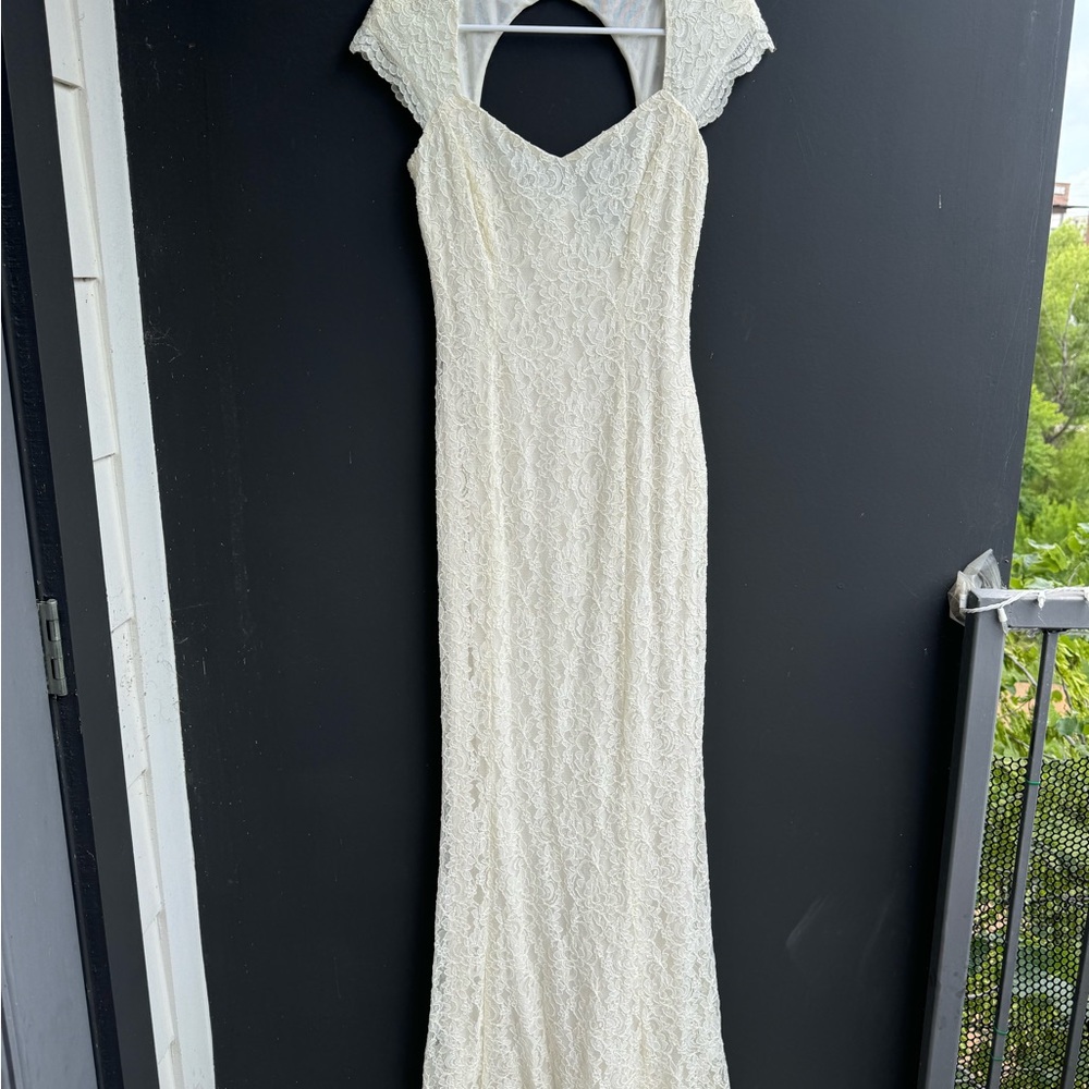 Ralph Lauren Evening ivory lace wedding gown - Picture 2 of 10